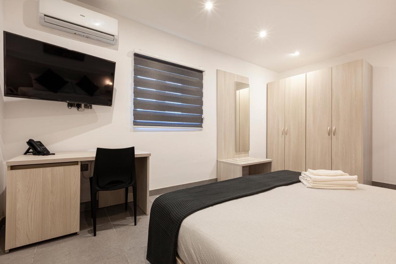 Charming,Comfortable And Centrally Located Group Accomodation Gzira Exterior photo